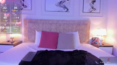 Snapshot of celeste_collinss_ chatting on 11/19/25, 11:54 celeste online show from 11/19/25, 11:54