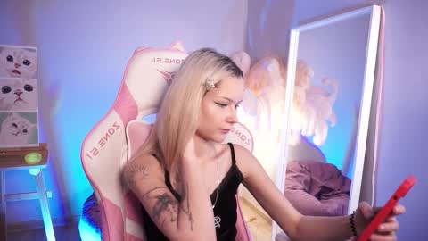 Celeste  online show from 10/26/25, 08:37