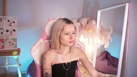 Celeste  online show from 10/28/25, 08:44