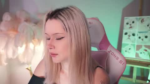 Celeste  online show from 11/01/25, 08:44