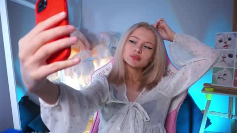 Celeste  online show from 11/08/25, 08:51