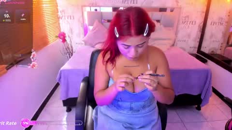 Snapshot of celeste_muller chatting on 09/19/25, 01:12 celeste online show from 09/19/25, 01:12