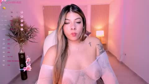 Snapshot of celeste_rosee_1 chatting on 10/01/25, 08:37 Celeste online show from 10/01/25, 08:37