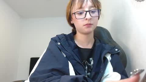 Snapshot of celesteayase chatting on 03/07/25, 03:19 celesteayase online show from 03/07/25, 03:19