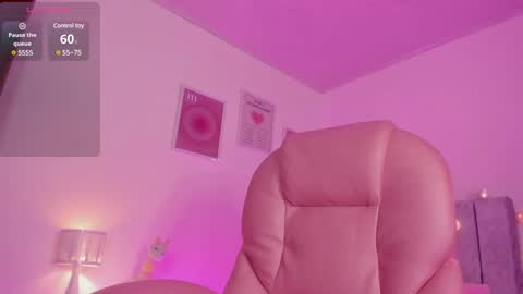 Snapshot of celestecute_ chatting on 12/22/24, 05:01 Celeste   INSTAGRAM Celestecute 01 online show from 12/22/24, 05:01