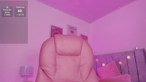 Snapshot of celestecute_ chatting on 12/29/24, 04:38 Celeste   INSTAGRAM Celestecute 01 online show from 12/29/24, 04:38