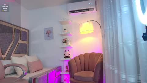 Snapshot of celestecute_ chatting on 10/25/25, 12:51 Celeste   INSTAGRAM Celestecute 01 online show from 10/25/25, 12:51