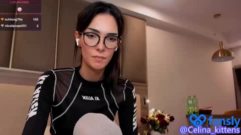 Ji-yoon online show from 03/03/25, 11:46