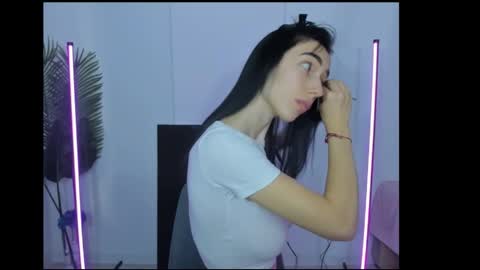 Celine Roxelle online show from 11/04/25, 08:02