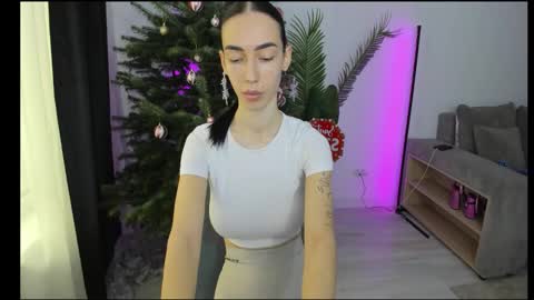 Celine Roxelle online show from 11/18/25, 11:58