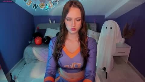 Snapshot of celinecharm_ chatting on 10/31/25, 09:49 elin online show from 10/31/25, 09:49