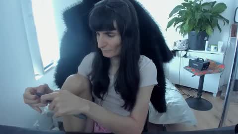 Snapshot of ceriselapine chatting on 09/28/25, 08:31 CeriseLapine online show from 09/28/25, 08:31