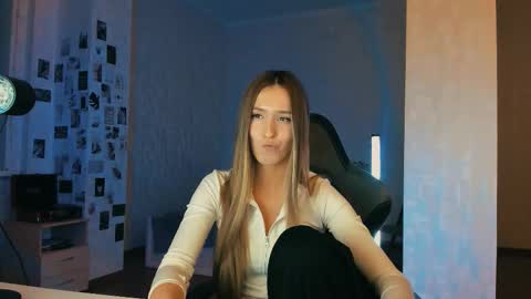 my name is Eva online show from 12/05/25, 08:16