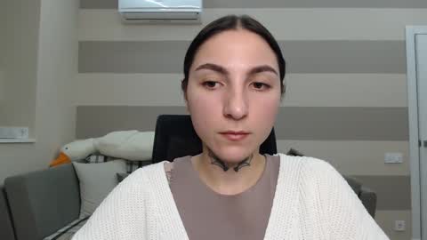 Snapshot of chabibiann chatting on 01/07/25, 01:35 Kate online show from 01/07/25, 01:35