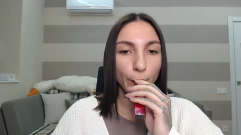 Snapshot of chabibiann chatting on 01/08/25, 10:26 Kate online show from 01/08/25, 10:26