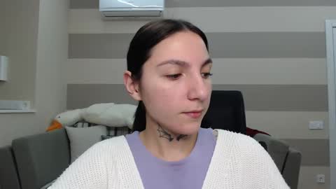 Snapshot of chabibiann chatting on 01/17/25, 05:53 Kate online show from 01/17/25, 05:53