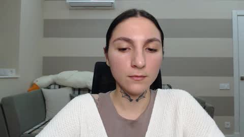 Snapshot of chabibiann chatting on 01/23/25, 02:17 Kate online show from 01/23/25, 02:17