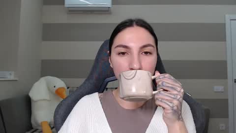 Snapshot of chabibiann chatting on 02/04/25, 06:36 Kate online show from 02/04/25, 06:36