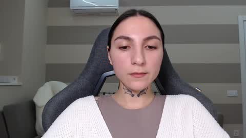 Snapshot of chabibiann chatting on 02/04/25, 03:04 Kate online show from 02/04/25, 03:04