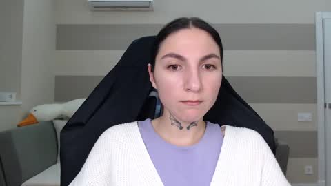 Snapshot of chabibiann chatting on 02/14/25, 09:34 Kate online show from 02/14/25, 09:34