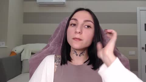 Snapshot of chabibiann chatting on 02/19/25, 02:12 Kate online show from 02/19/25, 02:12