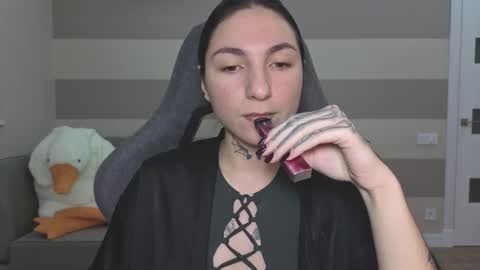 Snapshot of chabibiann chatting on 10/15/25, 05:07 Kate online show from 10/15/25, 05:07