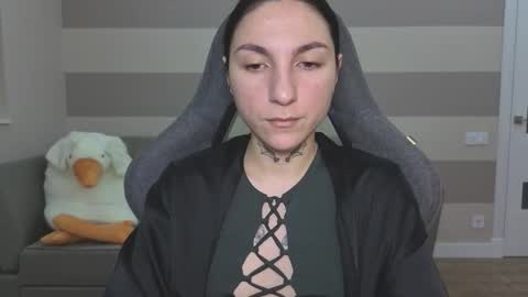 Snapshot of chabibiann chatting on 10/17/25, 04:59 Kate online show from 10/17/25, 04:59