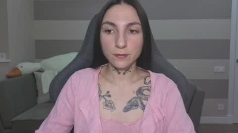 Snapshot of chabibiann chatting on 11/17/25, 09:04 Kate online show from 11/17/25, 09:04