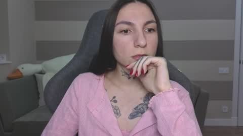 Snapshot of chabibiann chatting on 11/19/25, 07:41 Kate online show from 11/19/25, 07:41