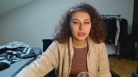 Stephanieblisss online show from 01/06/25, 11:29