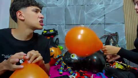 Chanellandmax online show from 10/22/25, 01:11