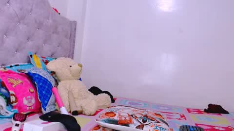 Snapshot of chanelle_07 chatting on 12/08/24, 12:07 Chanelle 07 online show from 12/08/24, 12:07