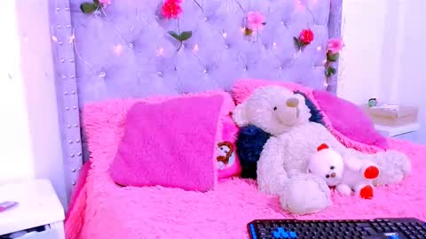 Snapshot of chanelle_07 chatting on 02/14/25, 05:30 Chanelle 07 online show from 02/14/25, 05:30