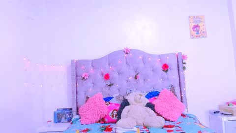 Snapshot of chanelle_07 chatting on 02/28/25, 12:54 Chanelle 07 online show from 02/28/25, 12:54