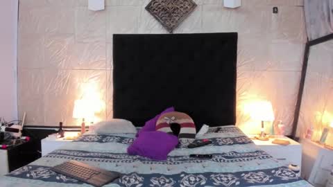 Snapshot of chanellejohnson_ chatting on 11/04/25, 10:20 chanellejohnson_ online show from 11/04/25, 10:20