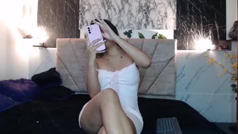 Snapshot of channel_brunnette chatting on 10/14/25, 03:18 channel online show from 10/14/25, 03:18