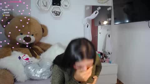 Snapshot of channelrose_1 chatting on 10/30/25, 10:06 Isabella online show from 10/30/25, 10:06