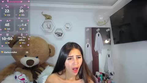 Snapshot of channelrose_1 chatting on 10/31/25, 02:51 Isabella online show from 10/31/25, 02:51