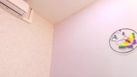 Snapshot of chantal_taylor_ chatting on 10/02/25, 12:01 Raquel online show from 10/02/25, 12:01