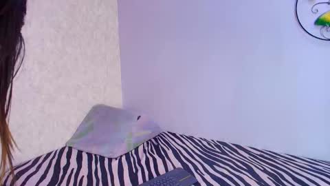 Raquel  online show from 11/21/25, 12:04