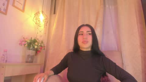 Snapshot of chantall_valkoba chatting on 12/16/24, 04:45 Chantall online show from 12/16/24, 04:45