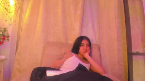 Snapshot of chantall_valkoba chatting on 12/20/24, 07:55 Chantall online show from 12/20/24, 07:55