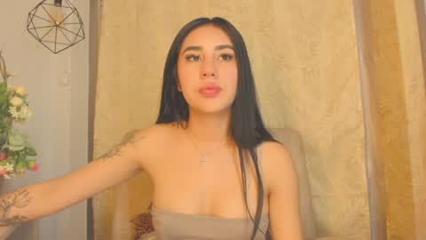 Snapshot of chantall_valkoba chatting on 01/30/25, 07:50 Chantall online show from 01/30/25, 07:50