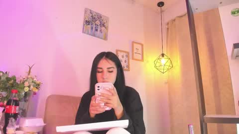 Snapshot of chantall_valkoba chatting on 02/20/25, 04:39 Chantall online show from 02/20/25, 04:39