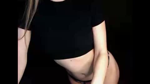 Snapshot of chanti_lovee chatting on 03/04/25, 09:32 We Vibe Device that vibrates at the sound of Tips and makes me wet. vibe lush edging daddy lovense online show from 03/04/25, 09:32