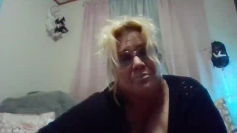 Ms. Behaving online show from 12/31/24, 07:42