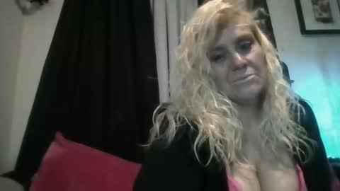 Ms. Behaving online show from 10/26/25, 11:05