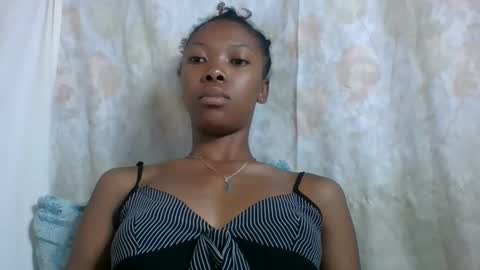 Snapshot of chariola0101 chatting on 02/01/25, 02:13 chariola0101 online show from 02/01/25, 02:13