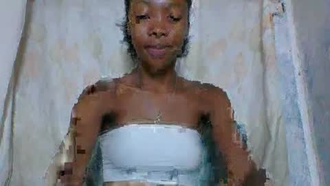 Snapshot of chariola0101 chatting on 02/05/25, 06:37 chariola0101 online show from 02/05/25, 06:37
