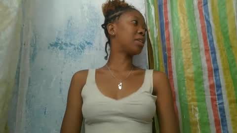 Snapshot of chariola0101 chatting on 02/11/25, 11:54 chariola0101 online show from 02/11/25, 11:54